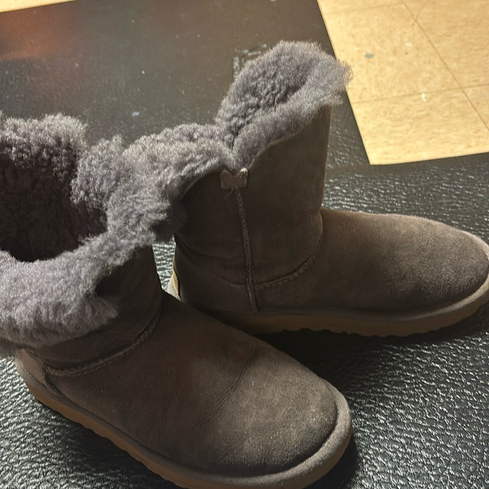 Ugg gray boots size 7
